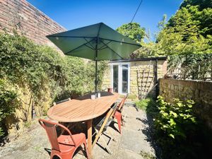 Courtyard - click for photo gallery
